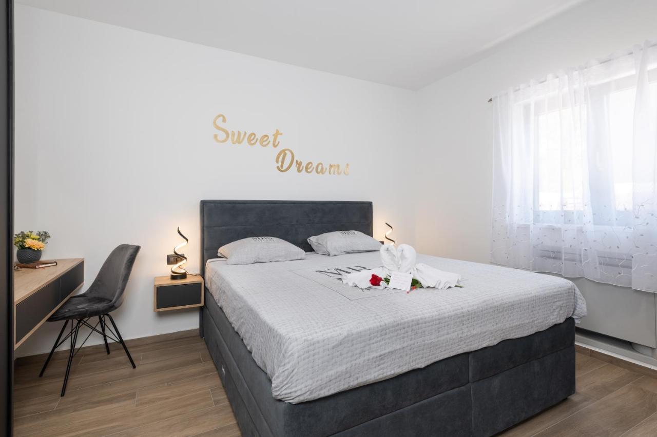 Green Luxury II With Heated Pool, Jacuzzi & Sauna Ruzici  外观 照片